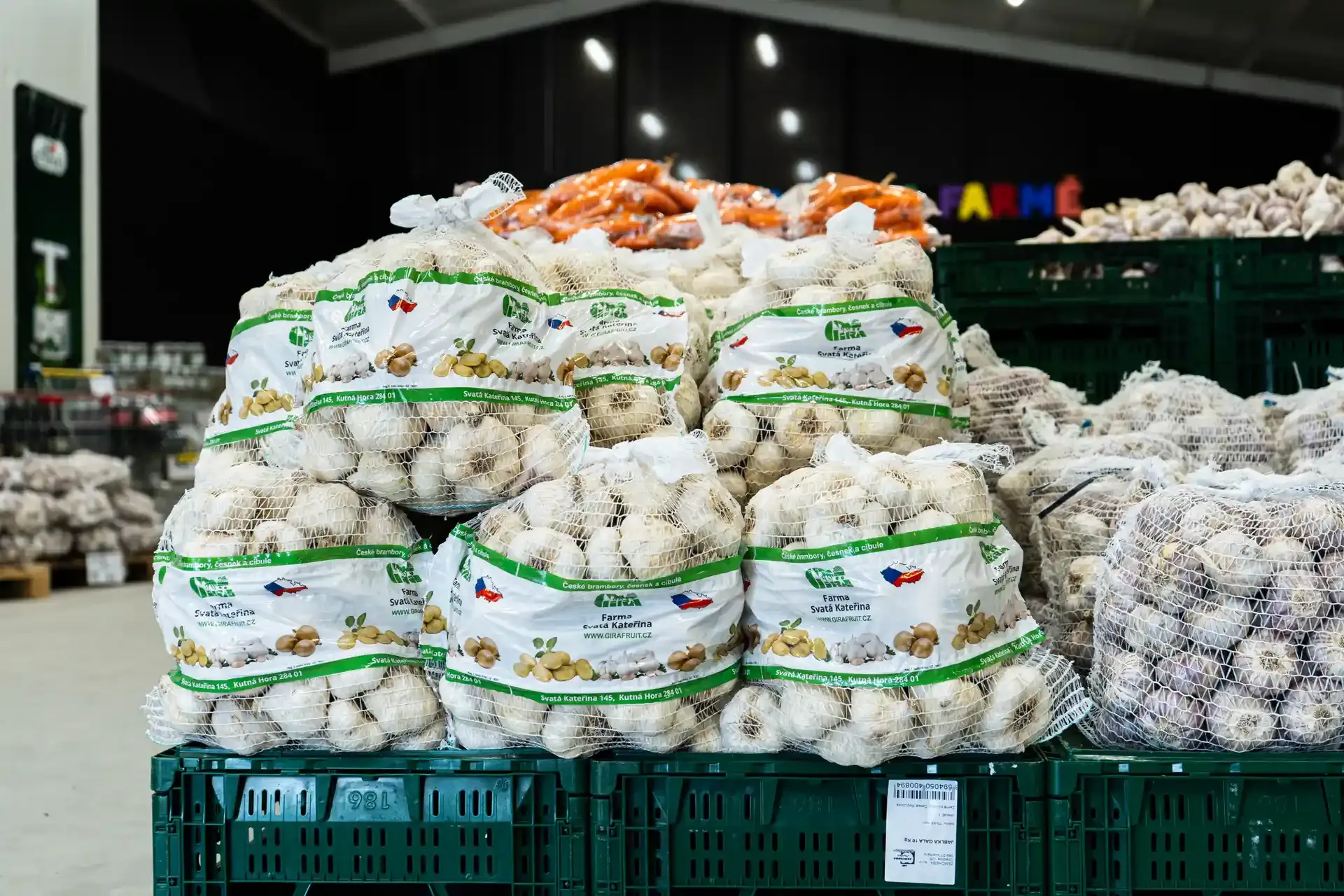 Prodejna GIRA fruit 19