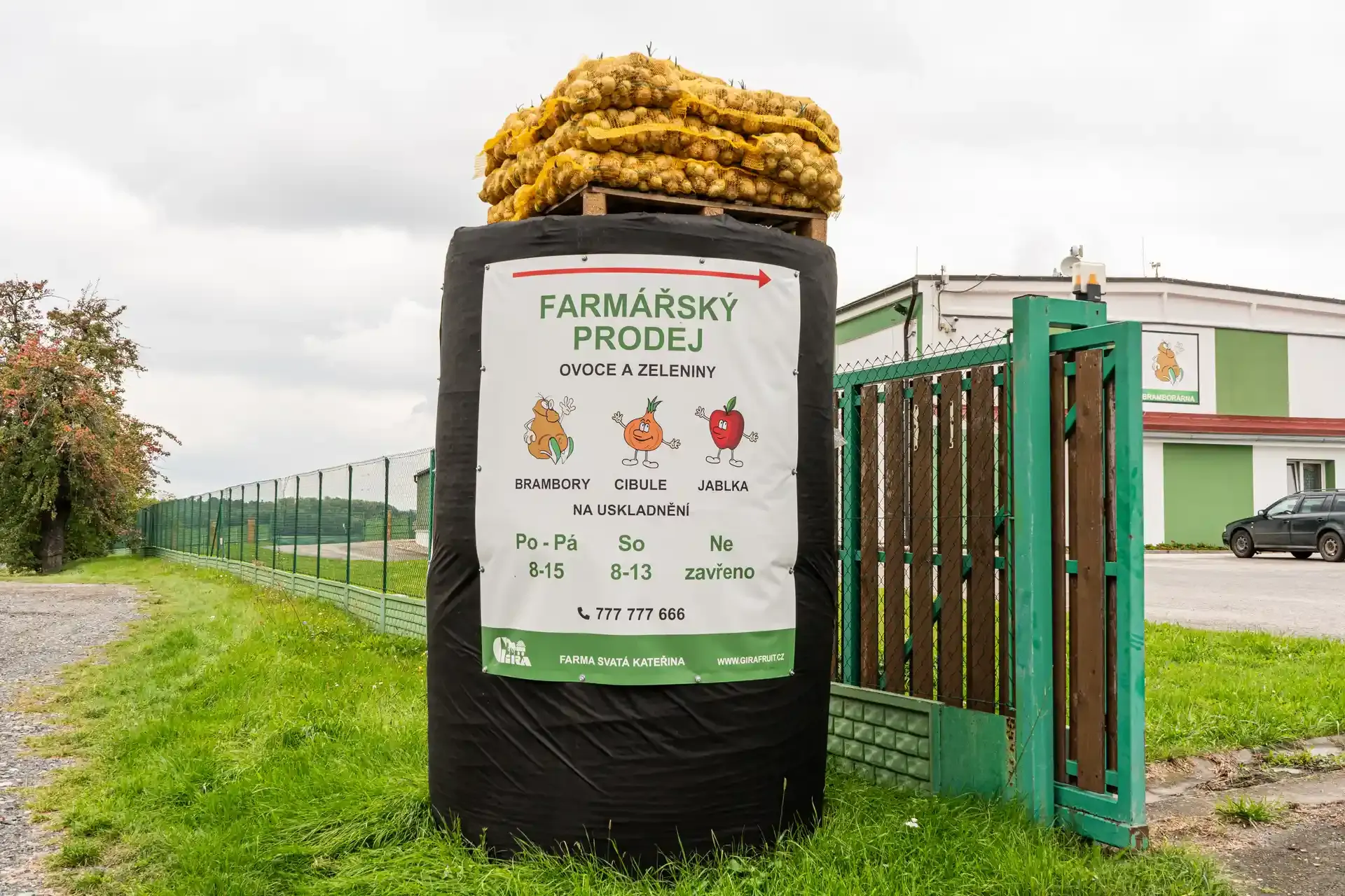 Prodejna GIRA fruit 5