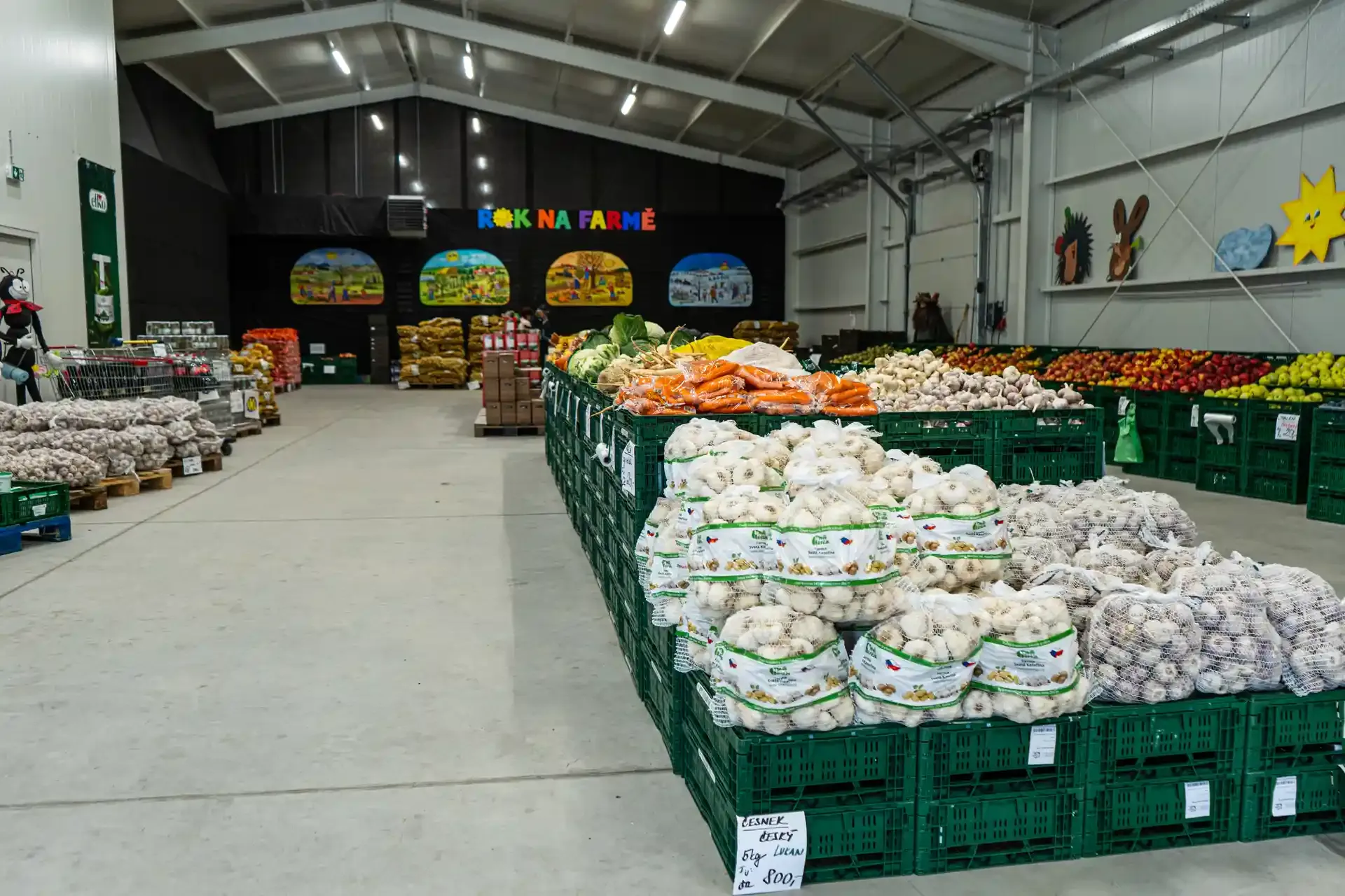 Prodejna GIRA fruit 7